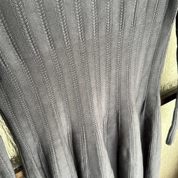 Elizabeth and James
Granite Flare Dress size Medium - Picture 8 of 11